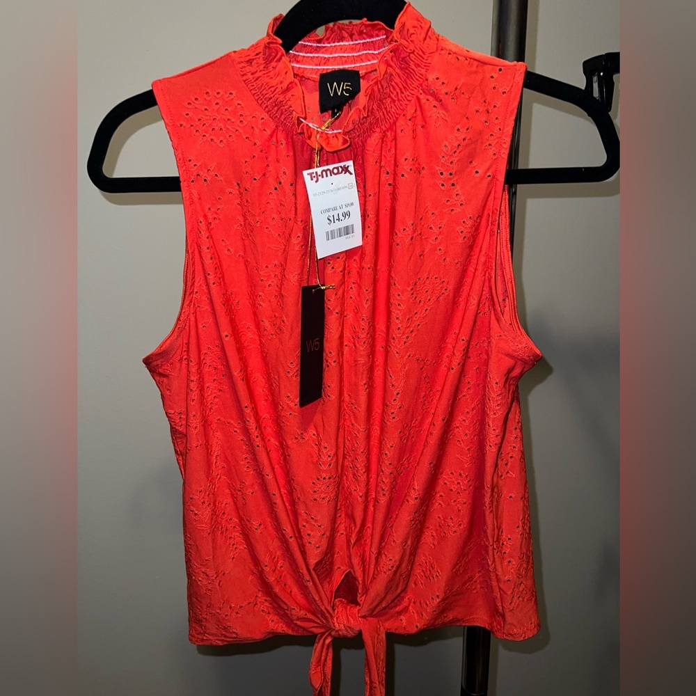 Brand New! W5 Red Sleeveless Tie Top! Size Large
